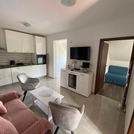 Guesthouse Ruza Sobra Apartments In The Attic Of The House Εξωτερικό φωτογραφία