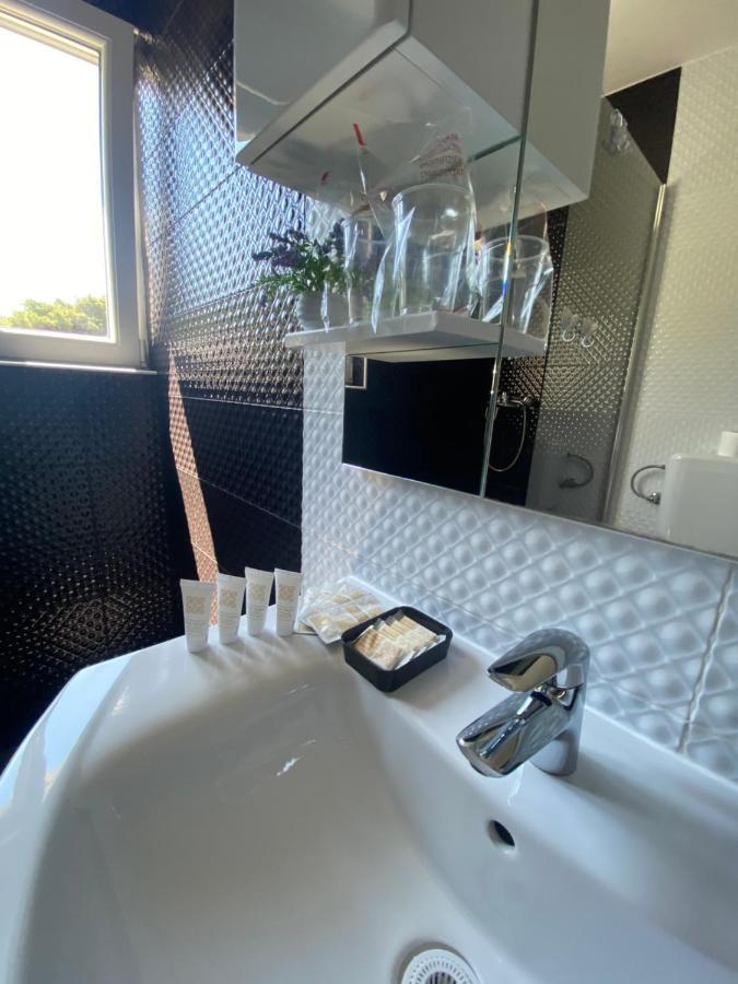 Guesthouse Ruza Sobra Apartments In The Attic Of The House Εξωτερικό φωτογραφία