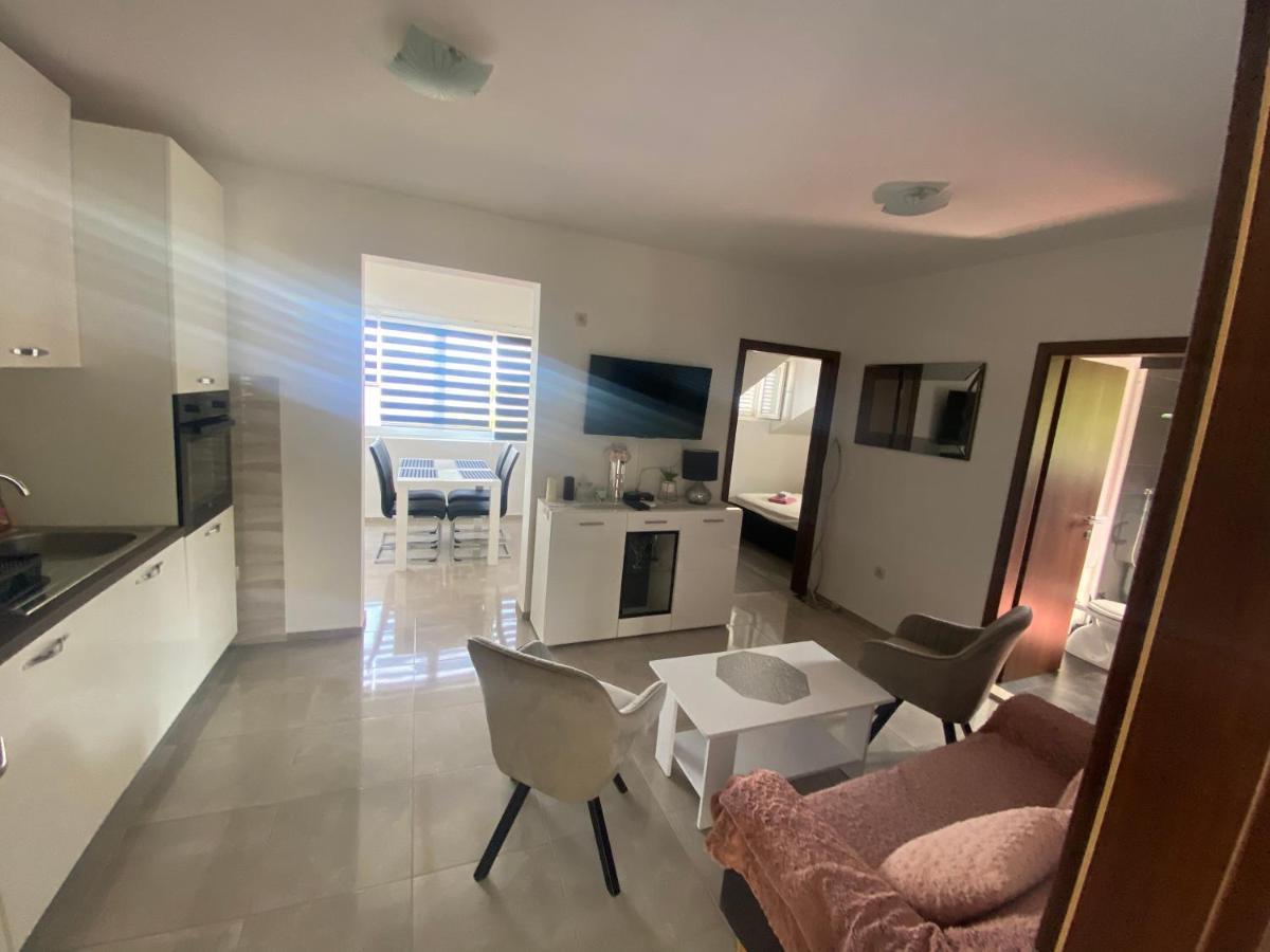 Guesthouse Ruza Sobra Apartments In The Attic Of The House Εξωτερικό φωτογραφία