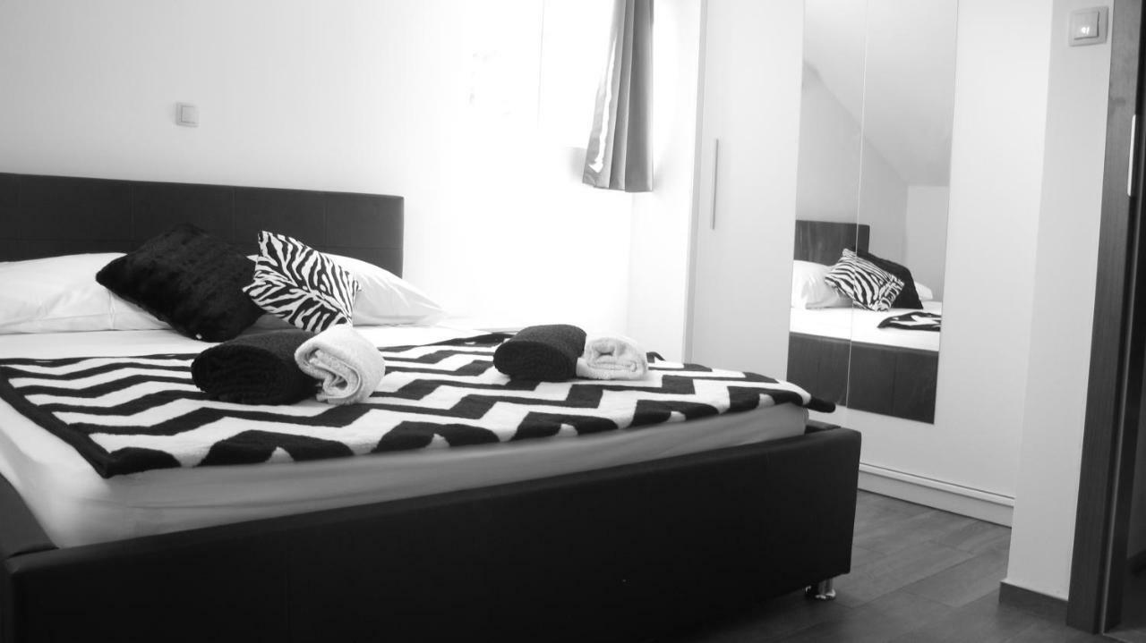 Guesthouse Ruza Sobra Apartments In The Attic Of The House Εξωτερικό φωτογραφία