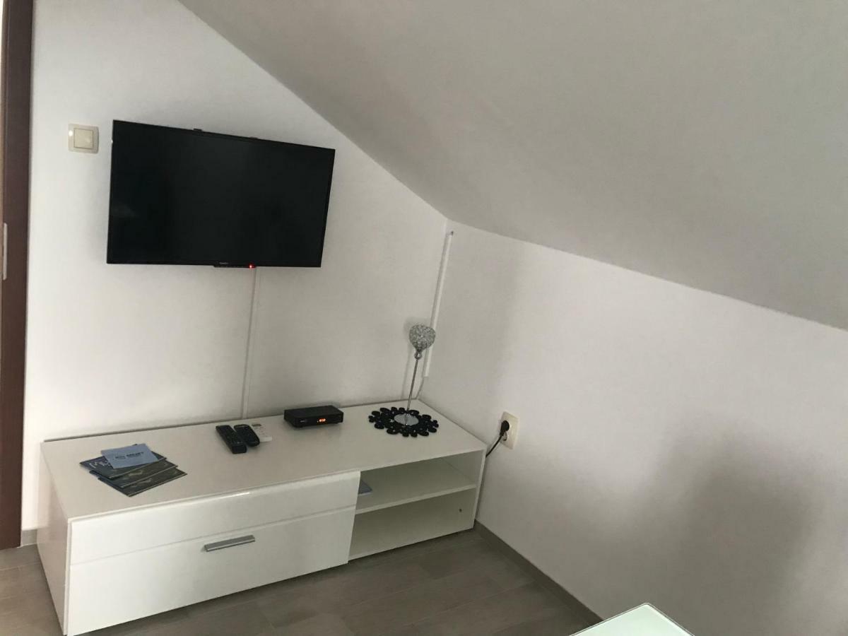 Guesthouse Ruza Sobra Apartments In The Attic Of The House Εξωτερικό φωτογραφία